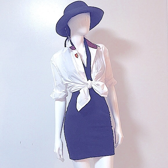 ♥️Sexy 90’s Style Black Halter Mini Dress Outfit - Picture 3 of 16